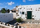Casas y Apartamentos on Lanzarote