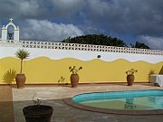 Terraza y piscina